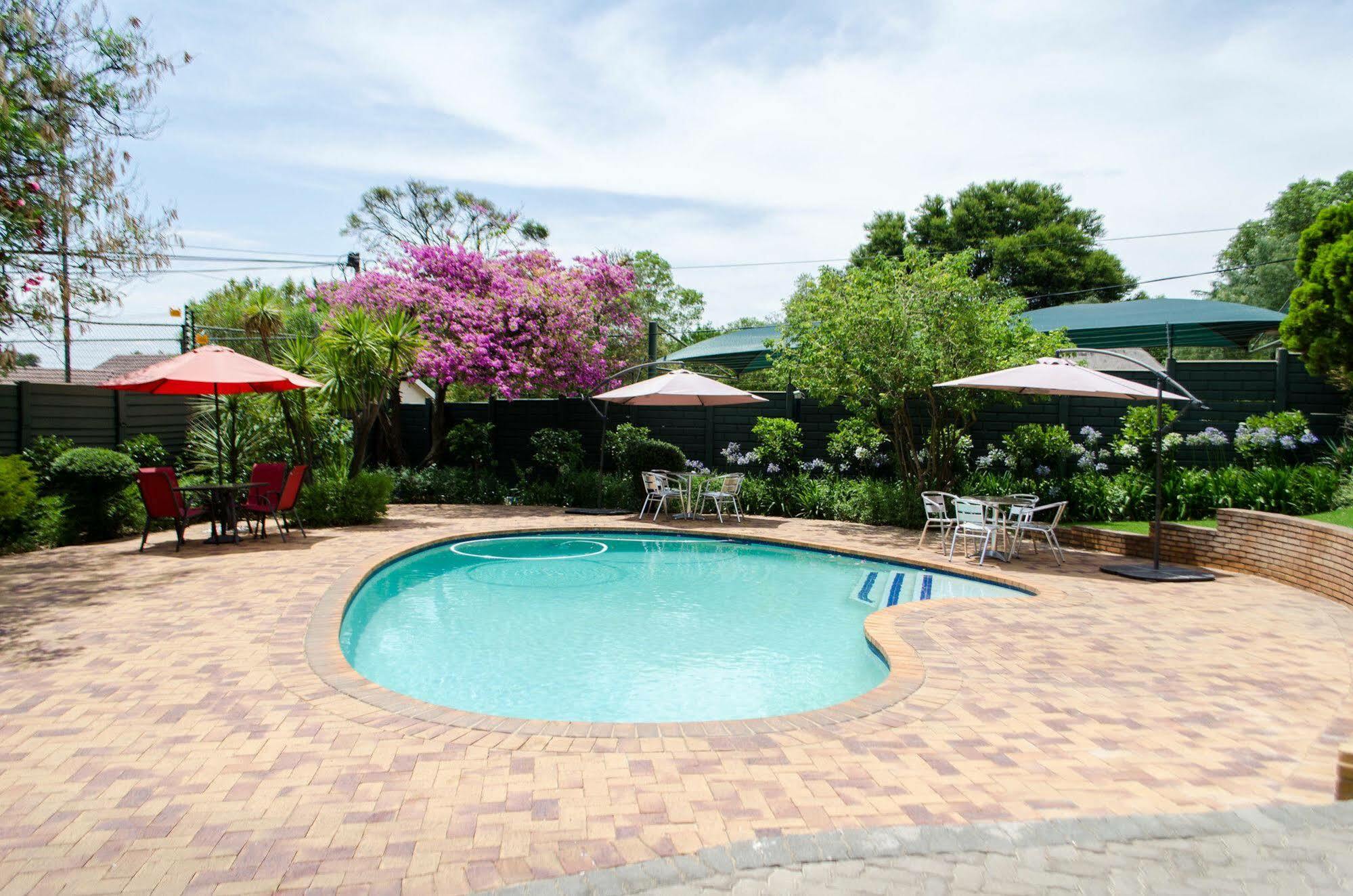 Classique Grace Boutique Hotel Sandton Esterno foto