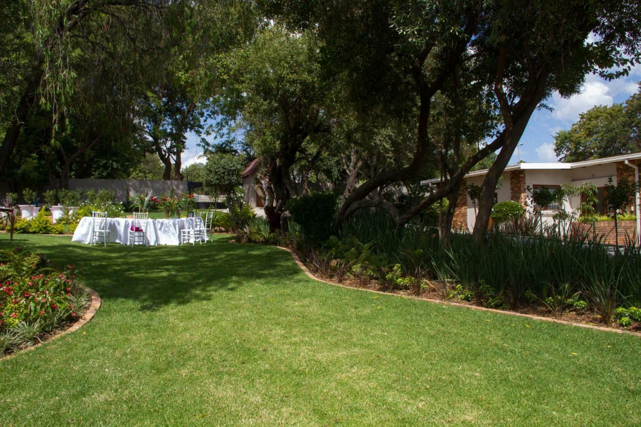 Classique Grace Boutique Hotel Sandton Esterno foto